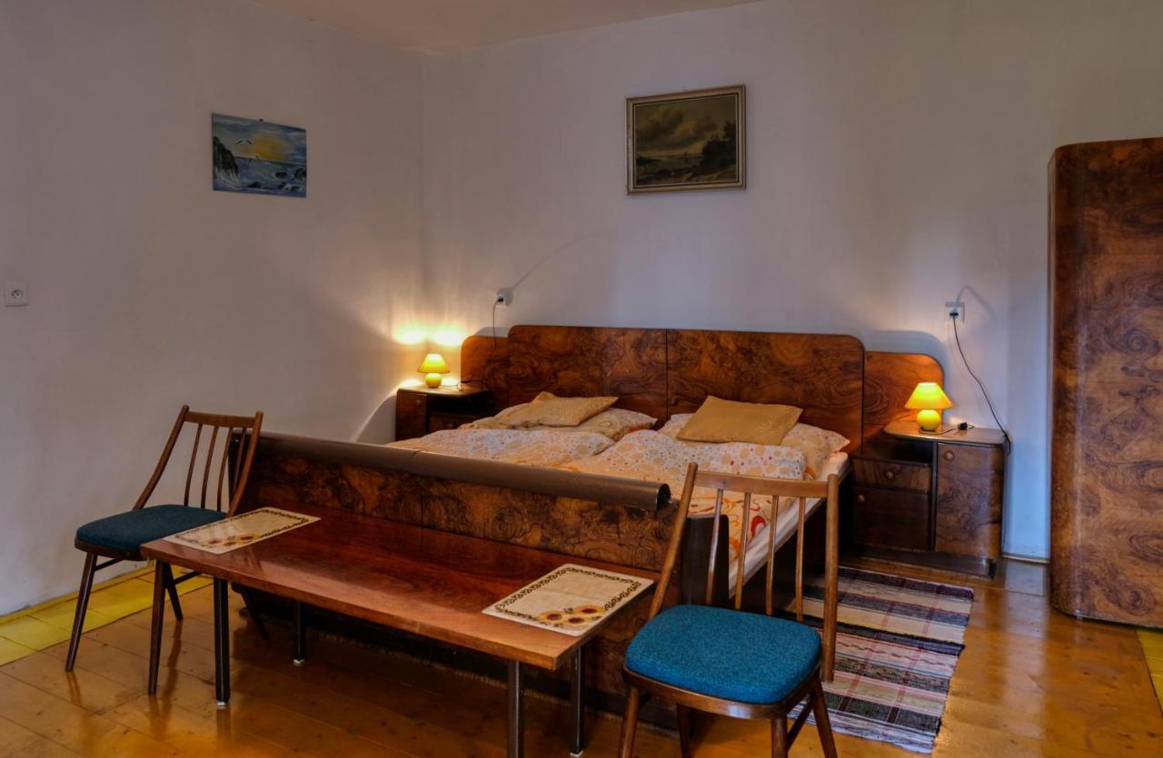 Apartmany V Broumovskem Statku Dış mekan fotoğraf