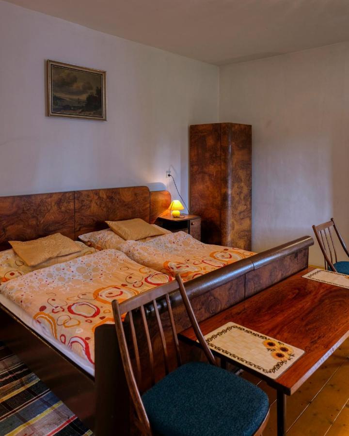 Apartmany V Broumovskem Statku Dış mekan fotoğraf