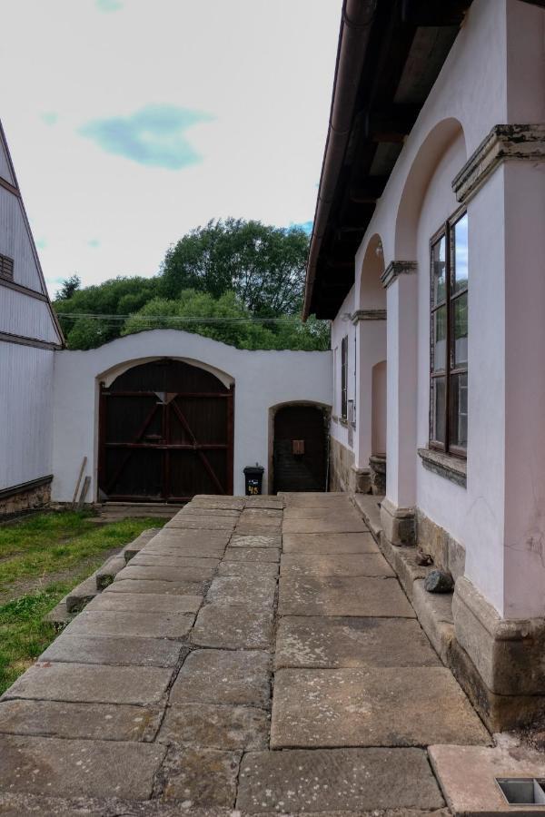 Apartmany V Broumovskem Statku Dış mekan fotoğraf